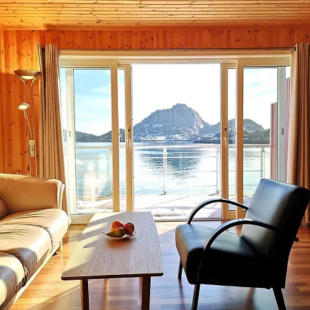 Statles Rorbu- Og Konferansesenter As Hotel