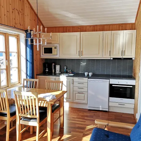 Statles Rorbu- Og Konferansesenter As 3*