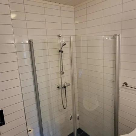 Statles Rorbu- Og Konferansesenter As Leknes