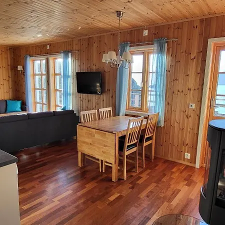 Statles Rorbu- Og Konferansesenter As Hotell