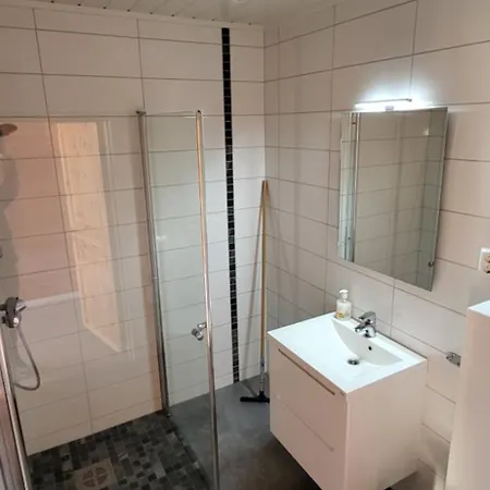 Hotel Statles Rorbu- Og Konferansesenter As 3*