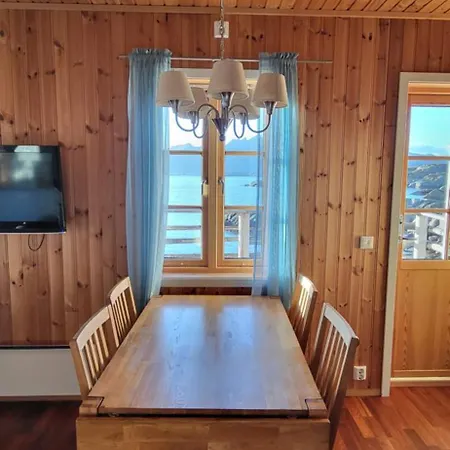 Statles Rorbu- Og Konferansesenter As 3*