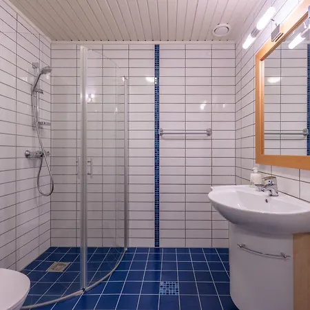 Statles Rorbu- Og Konferansesenter As מלון 3*